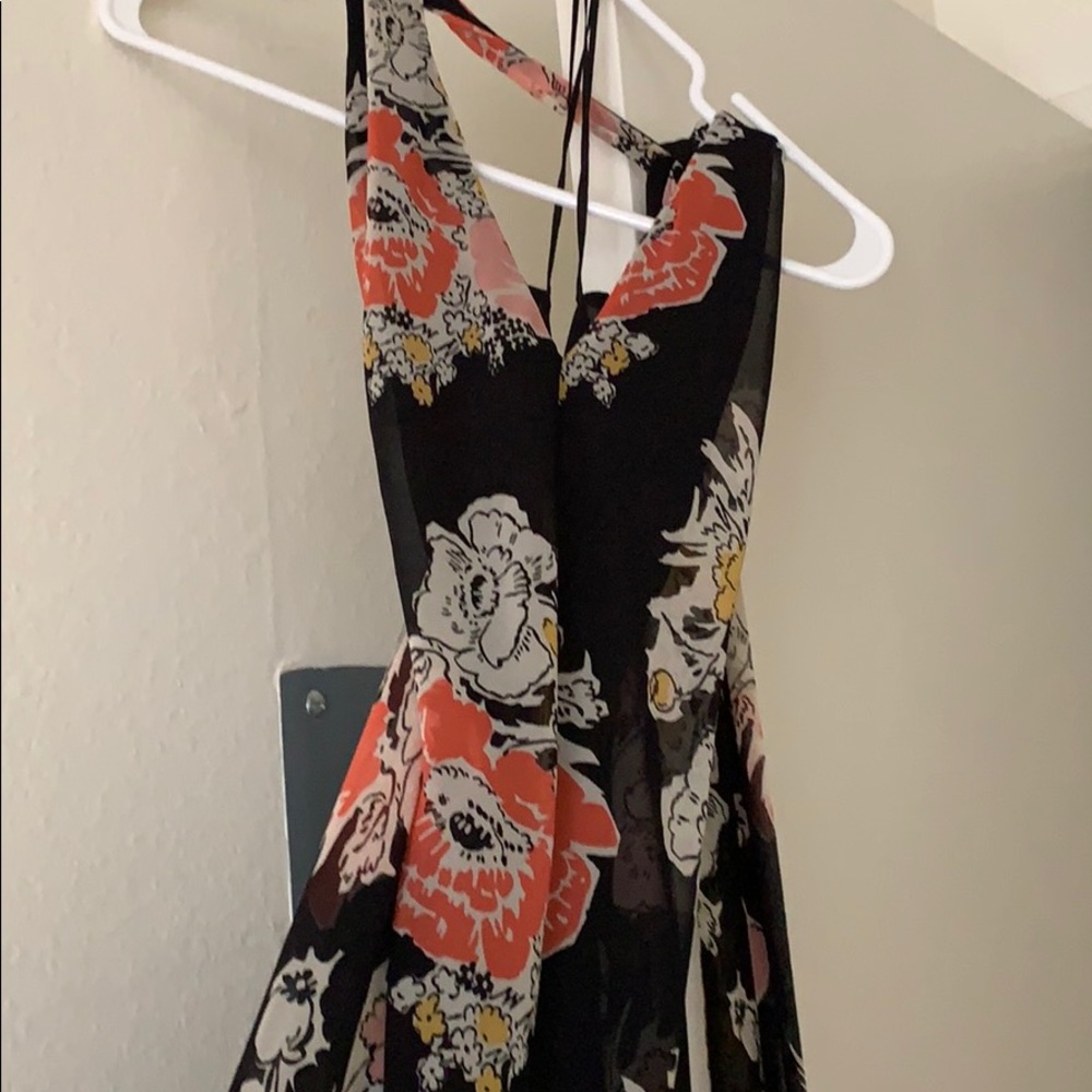 Maxi dress with halter neck
